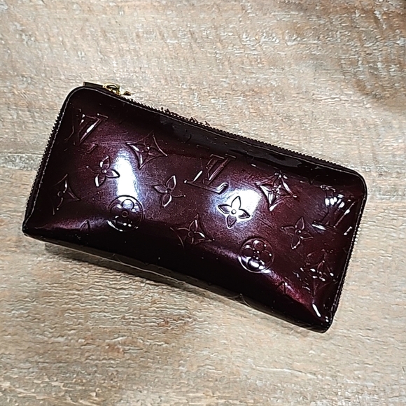 *Authentic* Louis Vuitton Wallet - Picture 3 of 14